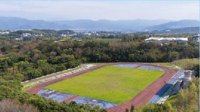 豪華山景國家級標準田徑場(另開新視窗)